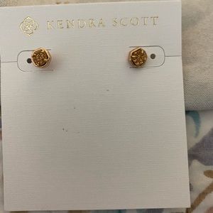 Kendra Scott jersey earrings.
